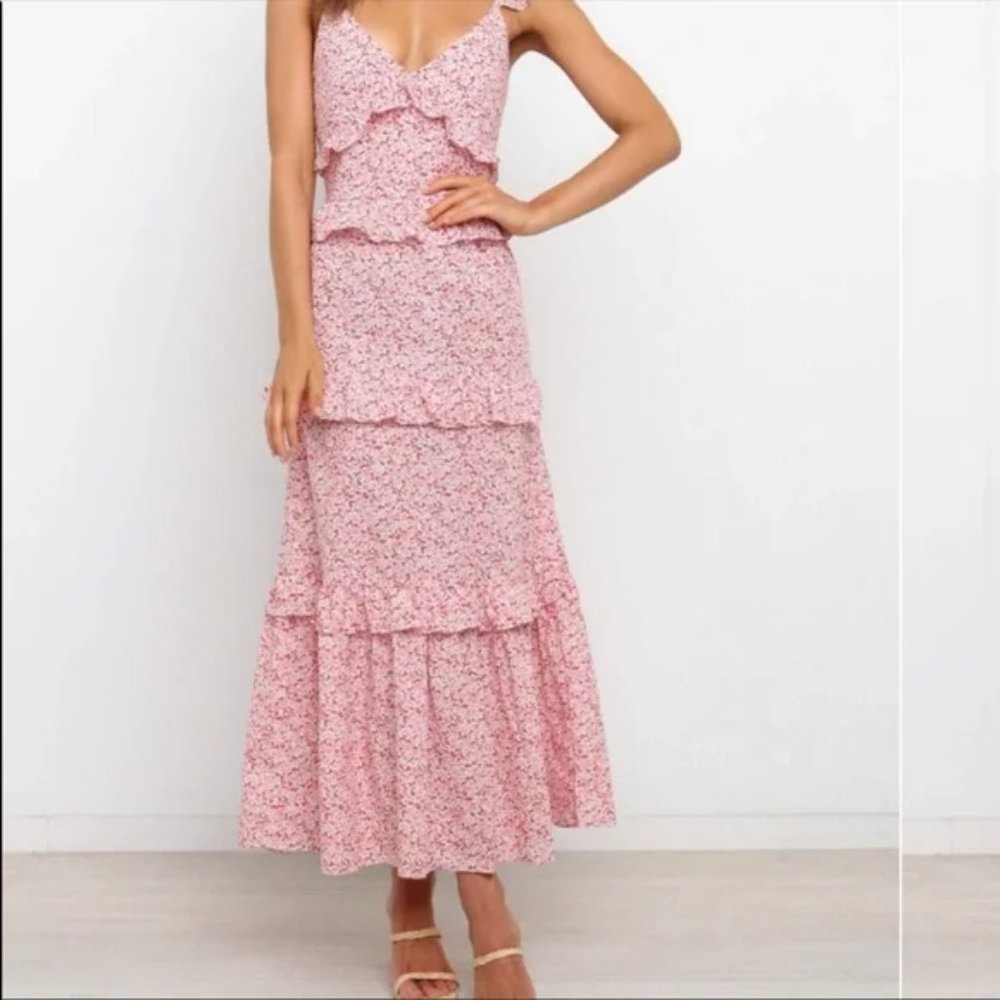 NWT Petal & Pup Aspa Floral Tiered Ruffle Maxi Dress Size 8